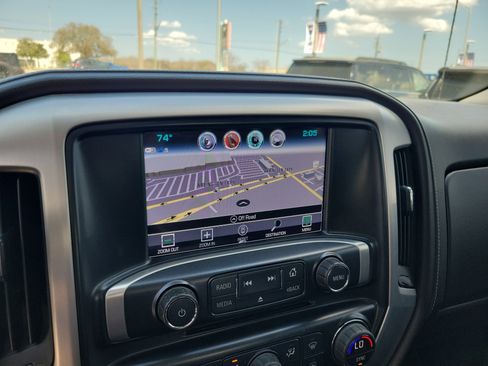 Used 2017 GMC Sierra 1500 SLE w/ SLE Value Package image 17