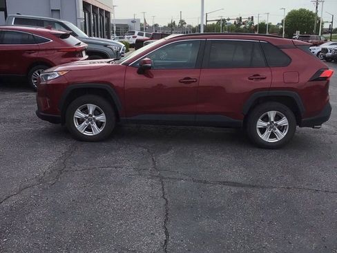 Used 2020 Toyota RAV4 XLE w/ Convenience Package AWD/4WD image 1