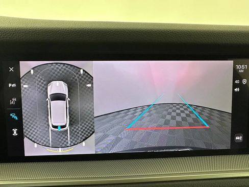 Certified 2025 Porsche Cayenne AWD/4WD image 39