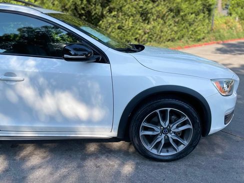 Used 2015 Volvo V60 T5 Cross Country w/ Protection Package AWD/4WD image 2