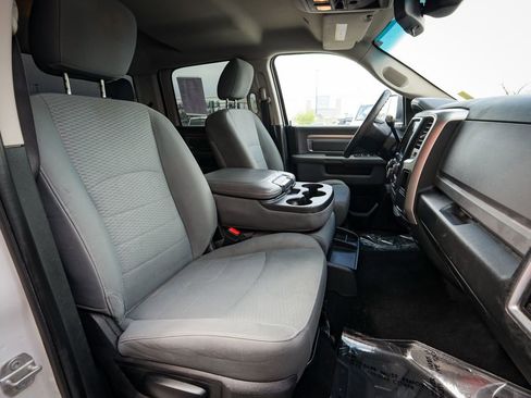 Used 2018 RAM 2500 SLT AWD/4WD image 23