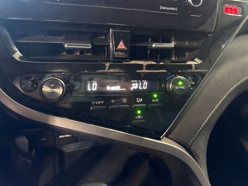 Used 2022 Toyota Camry SE FWD image 28