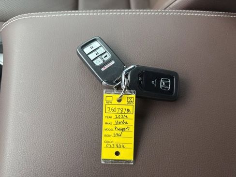 Used 2024 Honda Passport EX-L image 18