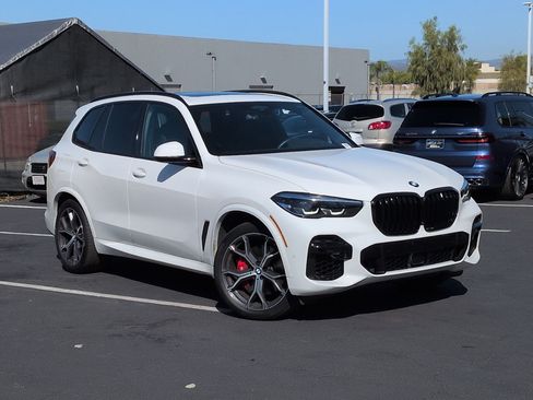 Used 2023 BMW X5 sDrive40i w/ M Sport Package RWD image 2