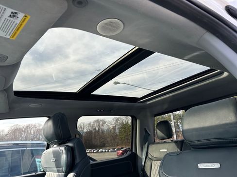 Used 2022 Ford F150 Limited image 23