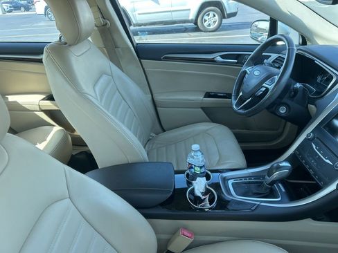 Used 2014 Ford Fusion SE w/ Equipment Group 502A image 2