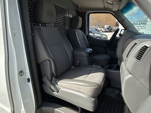 Used 2021 Nissan NV 2500 SV image 36