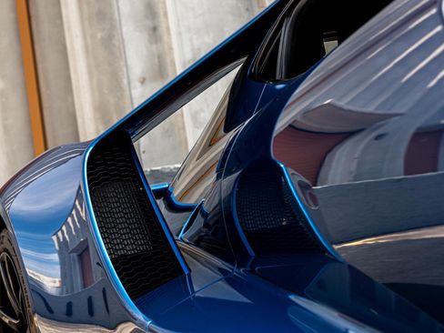 Used 2019 Ford GT image 17