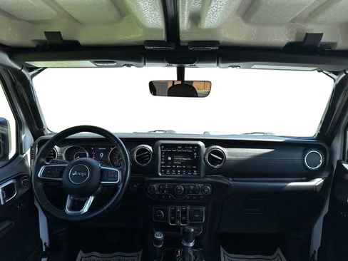 Used 2020 Jeep Wrangler Unlimited Sahara w/ Dual Top Group AWD/4WD image 31