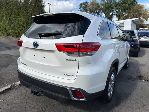 Used 2019 Toyota Highlander Limited image 6