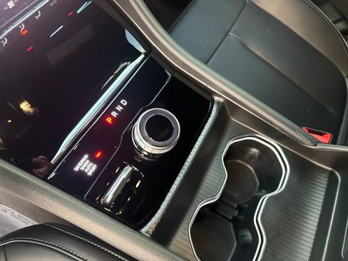 Used 2024 Jeep Grand Cherokee Limited image 24