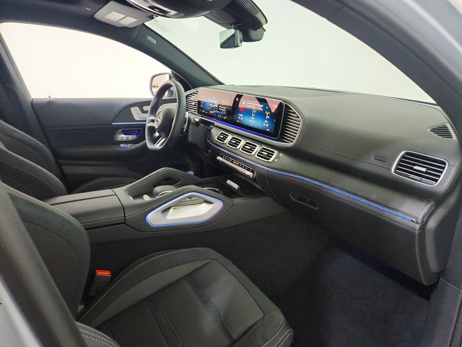 New 2026 Mercedes-Benz GLE 53 AMG 4MATIC Coupe image 3