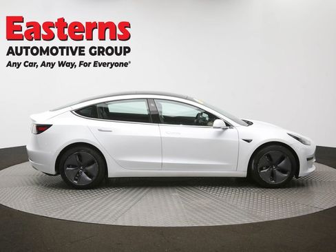 Used 2019 Tesla Model 3 Standard Range image 42