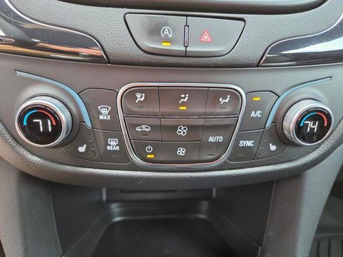 Used 2024 Chevrolet Equinox RS AWD/4WD image 18