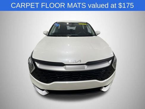 Used 2023 Kia Sportage LX image 3