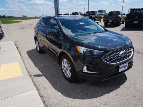 Used 2023 Ford Edge SEL w/ Convenience Package AWD/4WD image 6