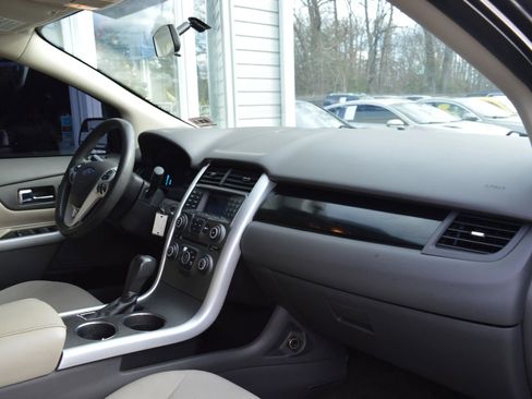 Used 2013 Ford Edge SE image 31