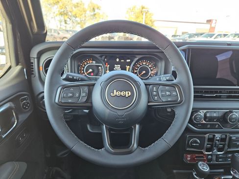 New 2026 Jeep Gladiator Mojave image 18