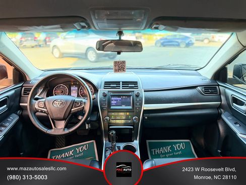 Used 2015 Toyota Camry SE image 8