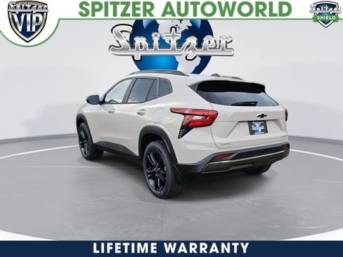 New 2026 Chevrolet Trax ACTIV w/ Sunroof Package FWD image 6