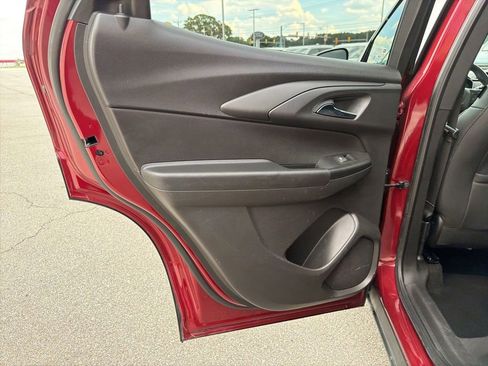 Used 2022 Chevrolet TrailBlazer RS w/ Sun and Liftgate Package FWD image 16