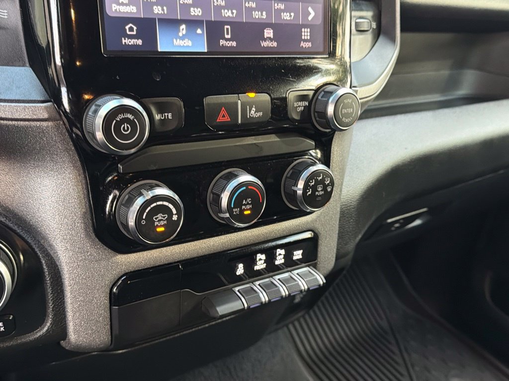 Used 2025 RAM 1500 Warlock AWD/4WD image 46