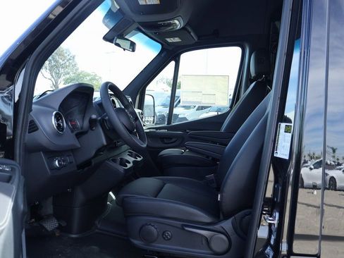 New 2025 Mercedes-Benz Sprinter 2500 image 6