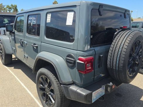 Used 2025 Jeep Wrangler Unlimited Sahara w/ Safety Group AWD/4WD image 2