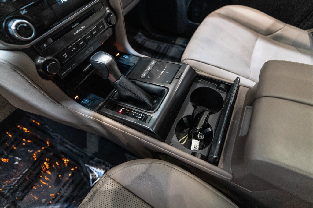 Used 2023 Lexus GX 460 Premium w/ Accessory Package AWD/4WD image 26