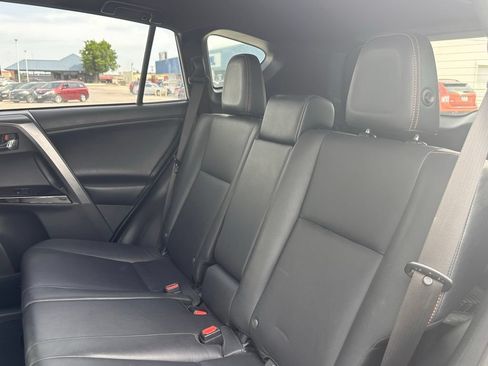 Used 2018 Toyota RAV4 SE w/ Power Extra Value Package AWD/4WD image 14