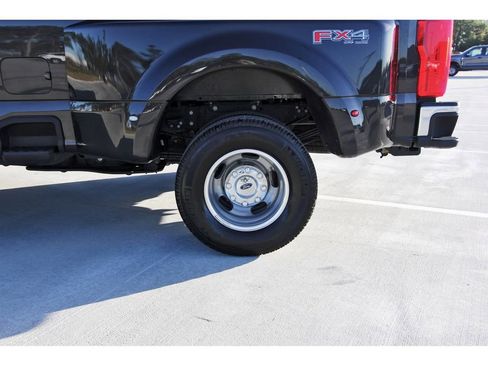 Used 2024 Ford F350 XLT image 29