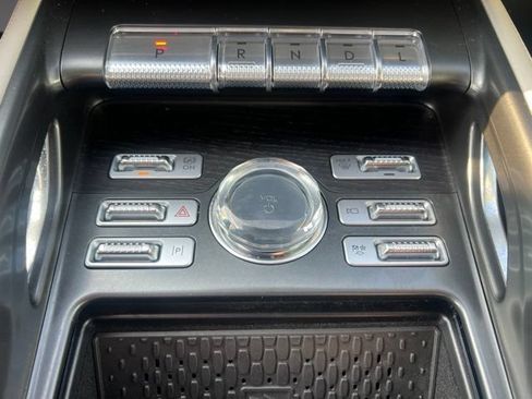 Used 2025 Lincoln Nautilus Reserve AWD/4WD image 33