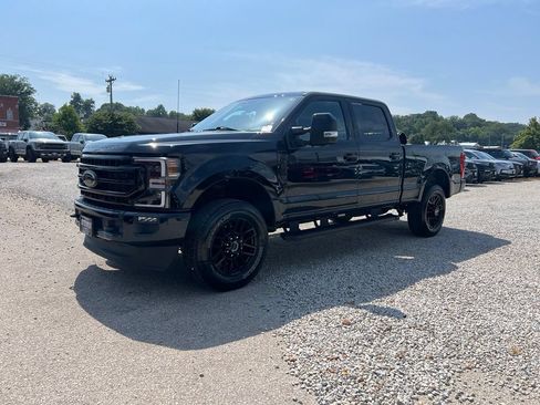 Used 2022 Ford F250 Lariat w/ Black Appearance Package AWD/4WD image 4