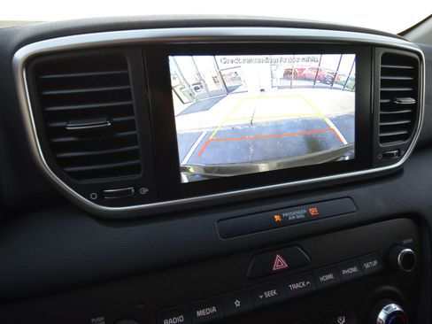 Used 2020 Kia Sportage LX image 36