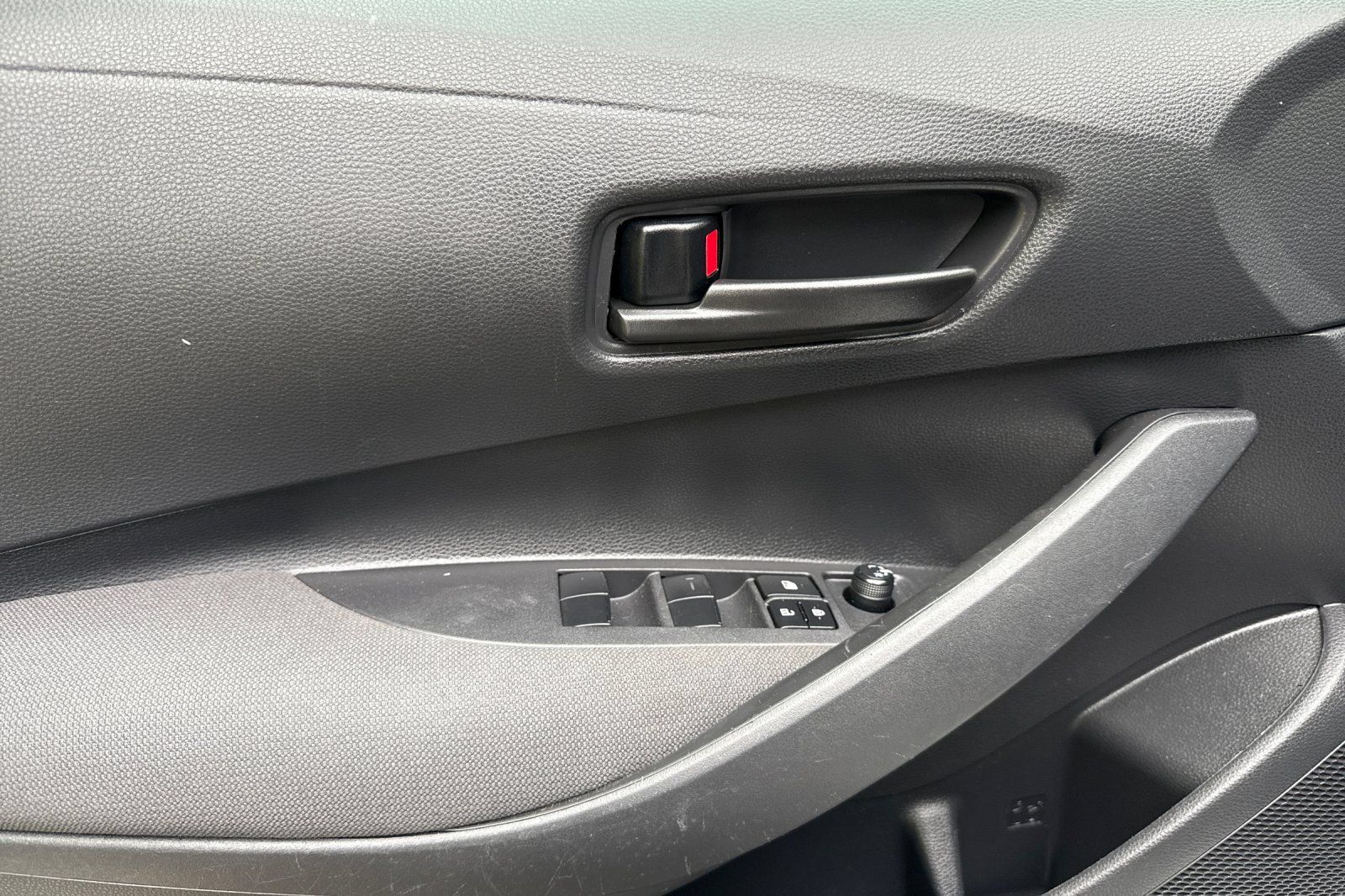 Used 2023 Toyota Corolla LE FWD image 11