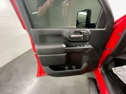 Used 2025 Chevrolet Silverado 2500 Custom w/ Custom Value Package image 21