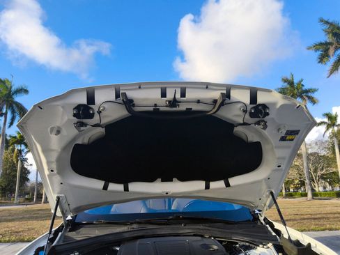 Used 2019 Jaguar F-PACE Premium AWD/4WD image 40