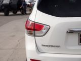 Used 2014 Nissan Pathfinder S image 6