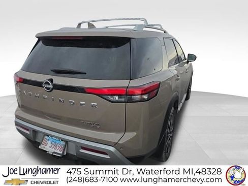 Used 2024 Nissan Pathfinder Platinum w/ Cargo Package image 4