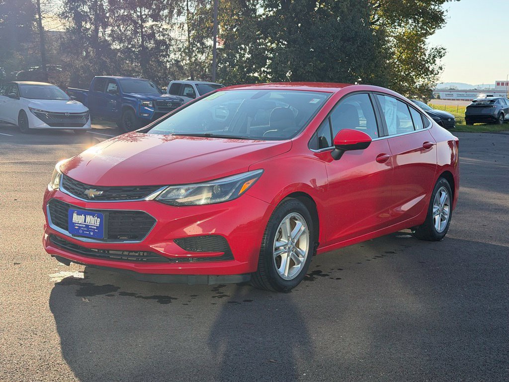 Used 2018 Chevrolet Cruze LT FWD image 2