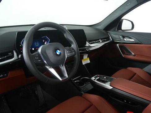 New 2026 BMW X1 xDrive28i AWD/4WD image 12