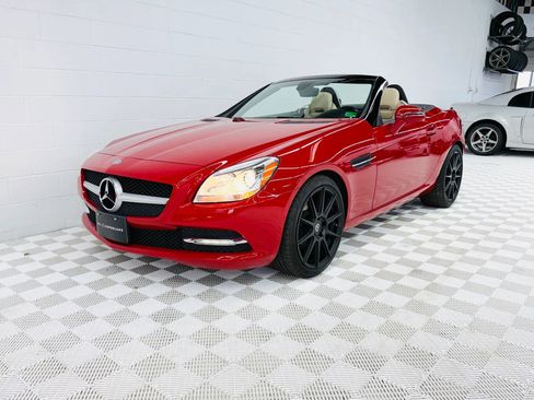 Used 2012 Mercedes-Benz SLK 250 image 2