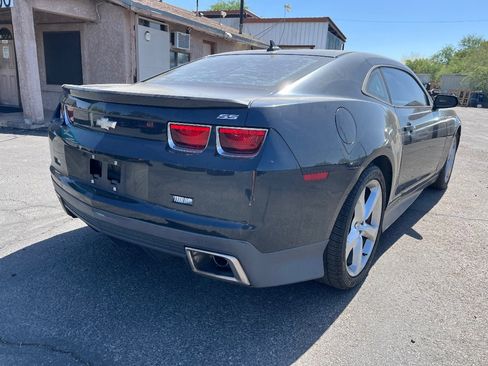 Used 2013 Chevrolet Camaro SS RWD image 3