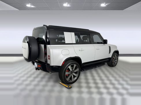 New 2026 Land Rover Defender 110 X AWD/4WD image 9