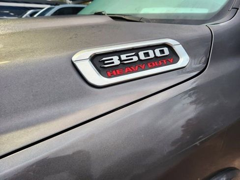 Used 2022 RAM 3500 Tradesman w/ Chrome Appearance Group image 9