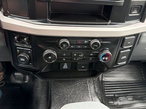 Used 2025 Ford F250 XLT AWD/4WD image 18