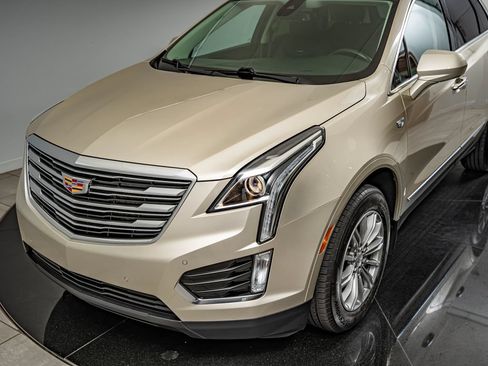 Used 2017 Cadillac XT5 Luxury w/ Driver Awareness Package FWD image 14