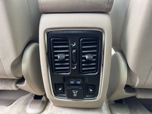 Used 2018 Jeep Grand Cherokee Overland image 41