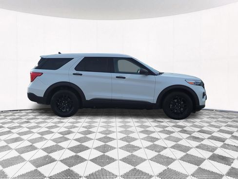 Used 2021 Ford Explorer 4WD w/ Class III Trailer Tow Package image 7