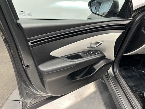 Certified 2023 Hyundai Tucson SE image 13